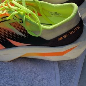 New Balance Super comp elite size 9 race shoe